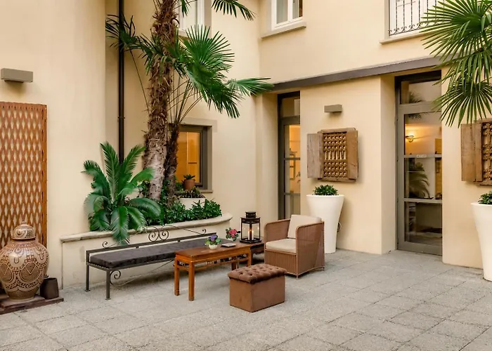 Townhouse 33 Boutique Hotel