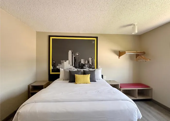 Super 8 By Wyndham Dfw Airport/South