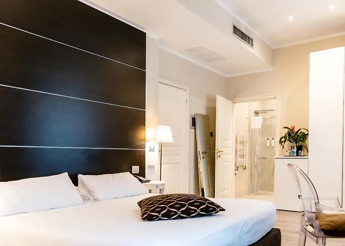 Townhouse 33 Boutique Hotel