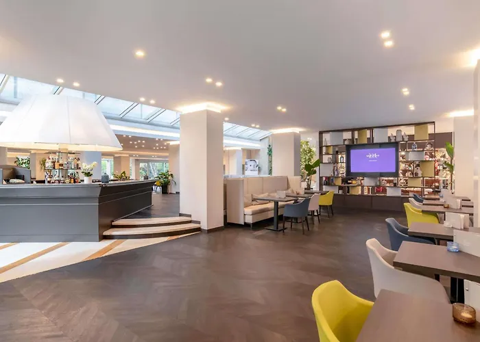 Mercure Roma West