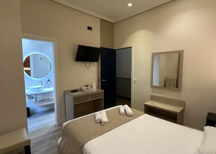 Hostal Atocha Almudena Martín