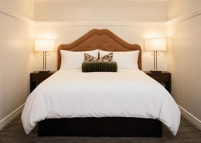 Wayside Inn