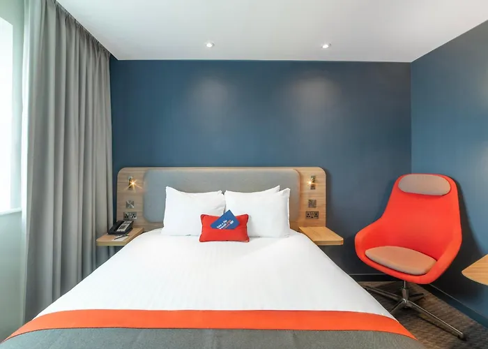  Holiday Inn Express - London Heathrow T4 By Ihg