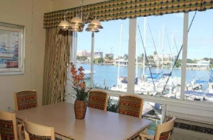 Chart House Suites And Marina