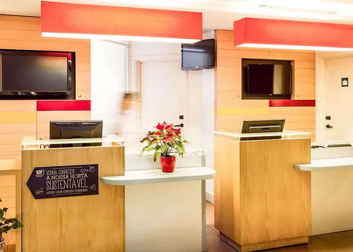  Ibis Porto Centro Sao Bento