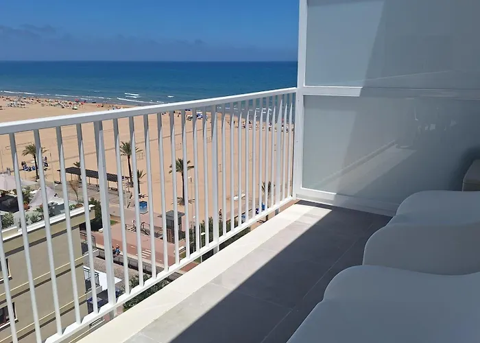 Primera Linea Caracola Beach View, Solo Familias