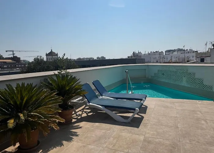 RG Suites Jardines De Murillo