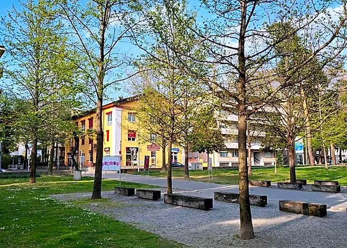 Guesthouse University By Lr - Self Check In