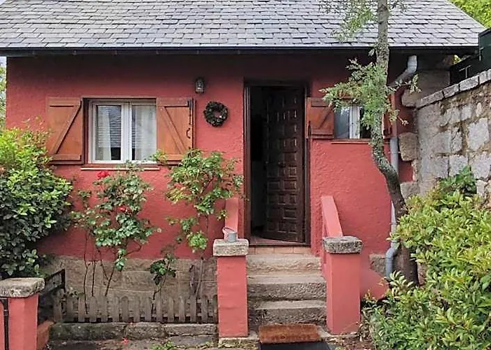 Casita Roja Sin Cocina