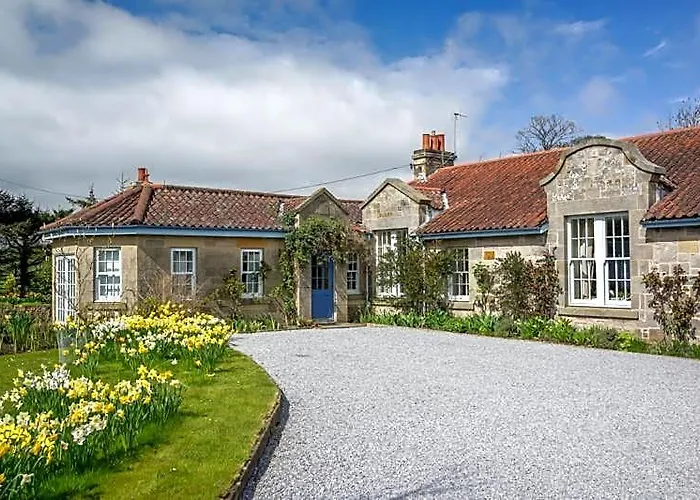Bed and Breakfast Claremont Cottage