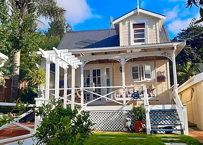 Waterpark hotels Harbour View Cottage