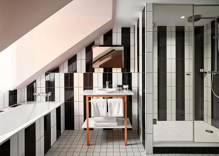 Сity center hotels Mama Shelter Rennes