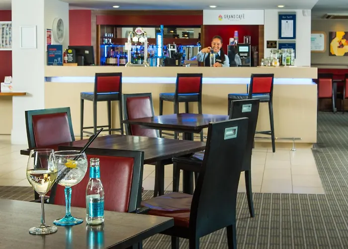 Holiday Inn Express Milton Keynes By Ihg