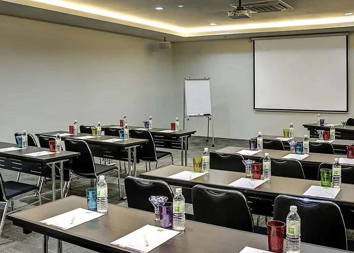 Ibis Styles Fraser Business Park