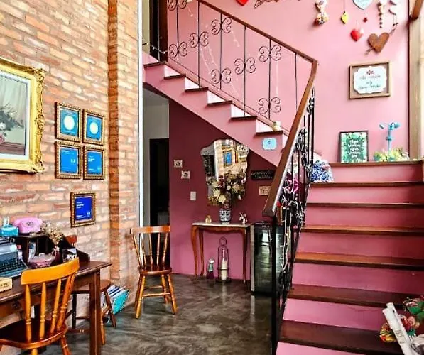  Pousada Vila Rosada