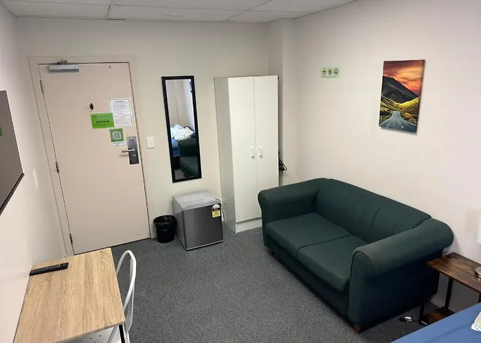 Trip to College Backpackers Central Hamilton