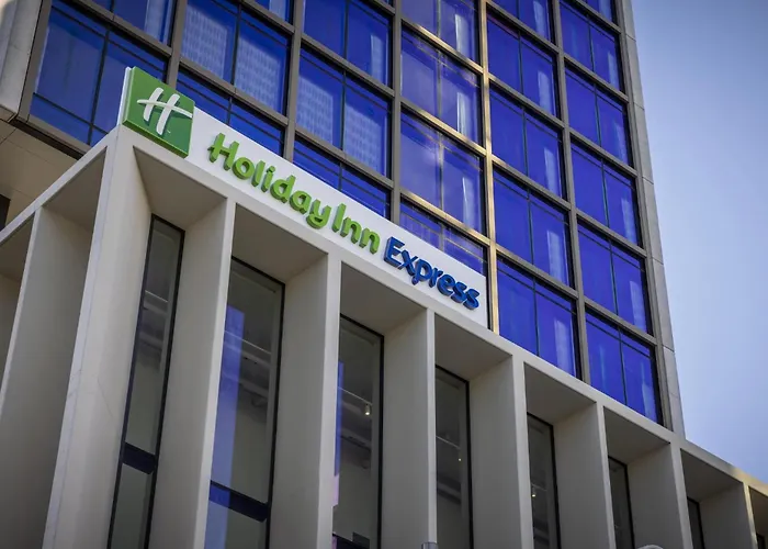 Holiday Inn Express Auckland City Centre By Ihg
