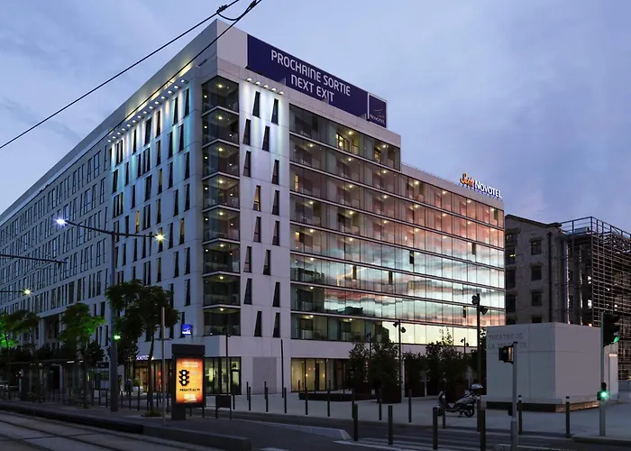 Hotels with a view Novotel Suites Marseille Centre Euromed
