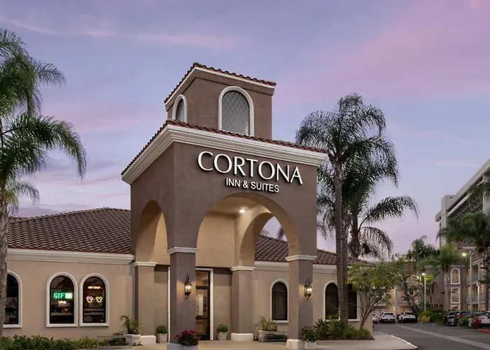 In Luxury hotels Cortona Inn And Suites Anaheim Resort