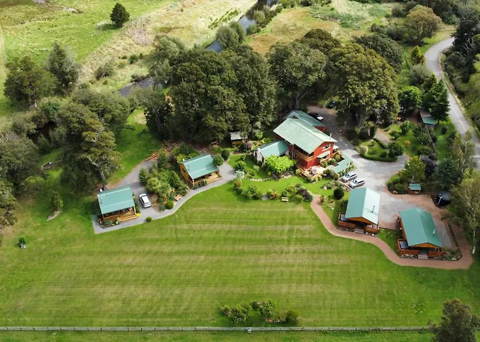 Dog friendly hotels River Lodge