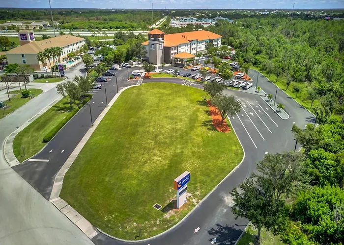 Comfort Inn & Suites Port Charlotte-Punta Gorda