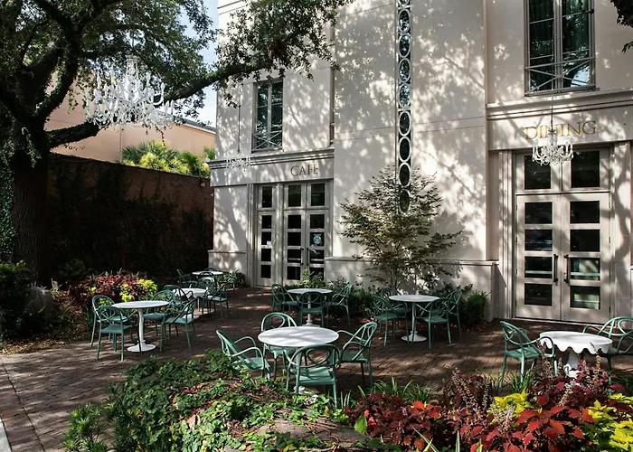 Dog friendly hotels Grand Bohemian Charleston, Autograph Collection