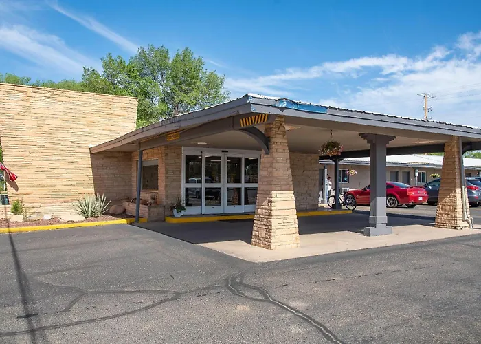Suburban Studios Near Mesa Verde