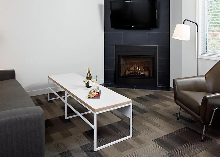 Coast Canmore Hotel & Conference Centre