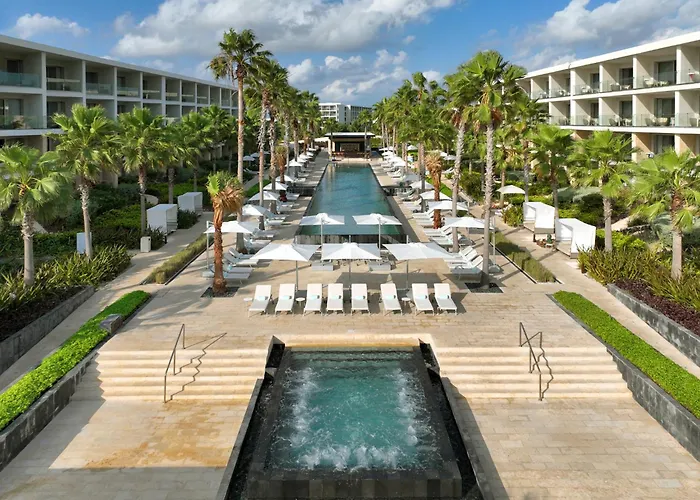 Family Selection At Grand Palladium Select Costa Mujeres