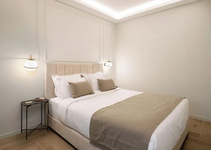 ASTIKON Xenofontos Suites