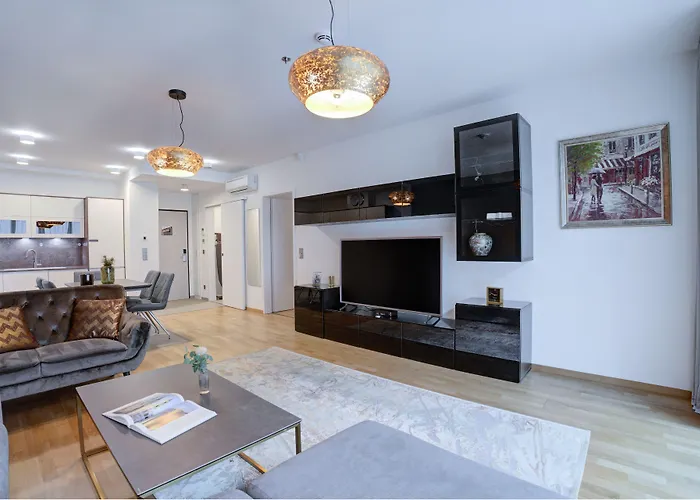 Emerald Downtown Luxury Suites By Continental Group