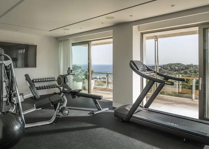  Four Seasons Astir Palace Athens