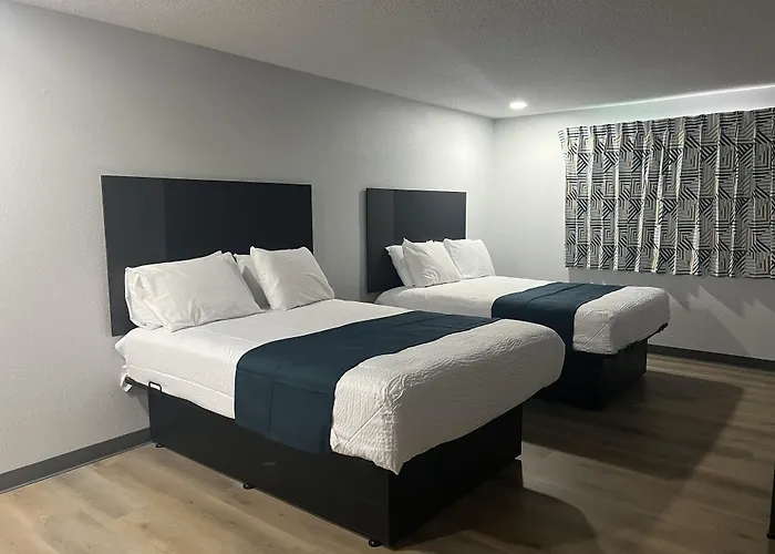  Las Vegas (Adults Only)