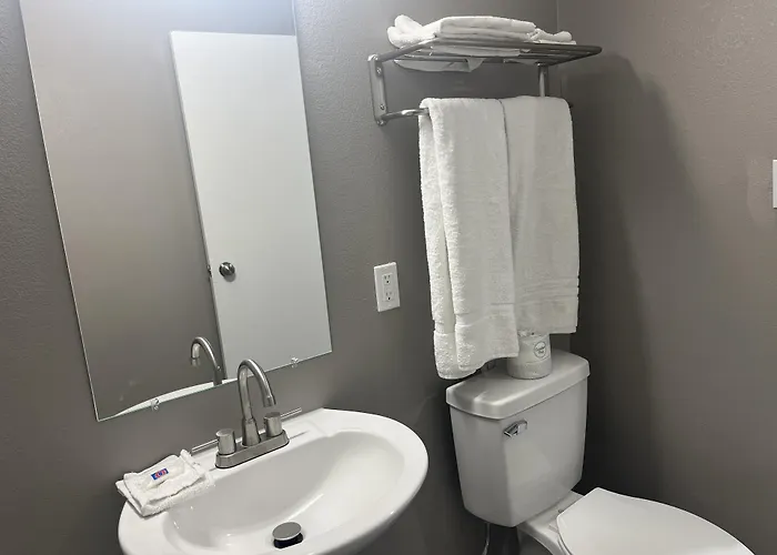  Las Vegas (Adults Only)