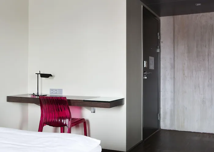 Сity center hotels Comfort Square
