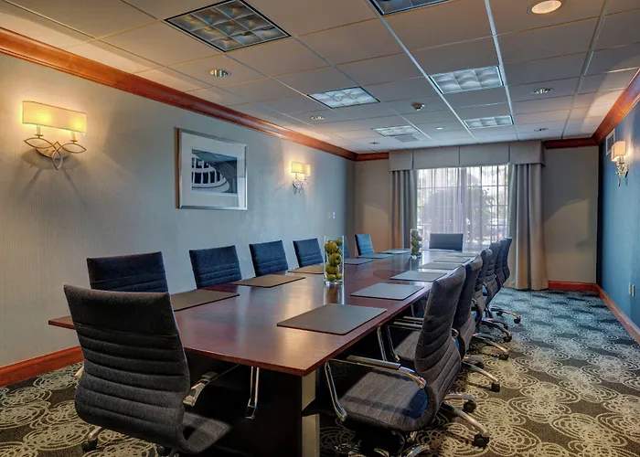 Holiday Inn Milwaukee Airport By Ihg