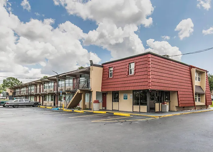 Econo Tallahassee North
