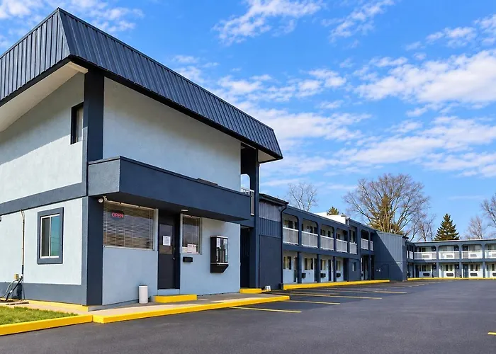 Richmond Inn And Suites