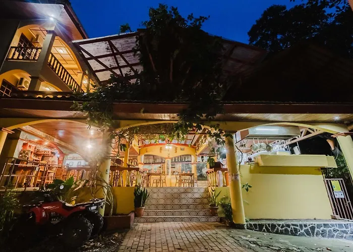 Hotel Tres Banderas