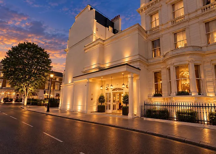 Park Grand Paddington Court