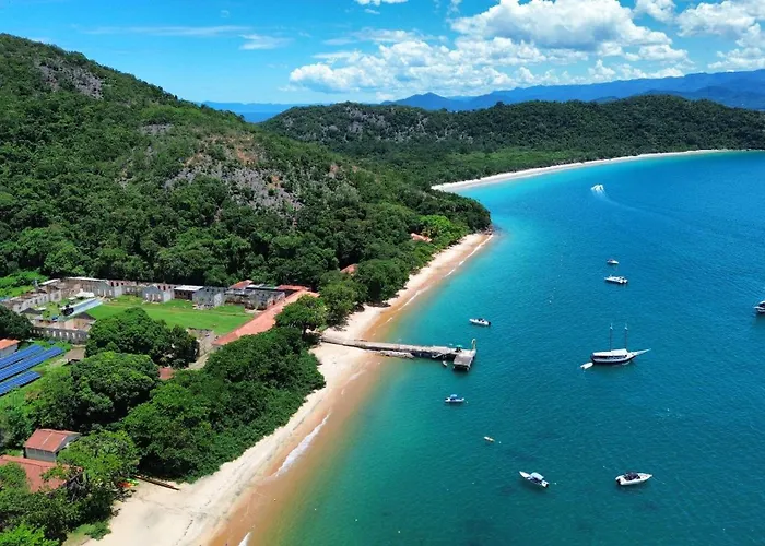 Green Haven Hostel Ilha Anchieta