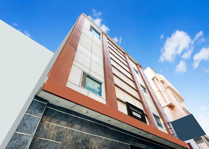 Townhouse Arakashan Road Paharganj Formerly Mohan International