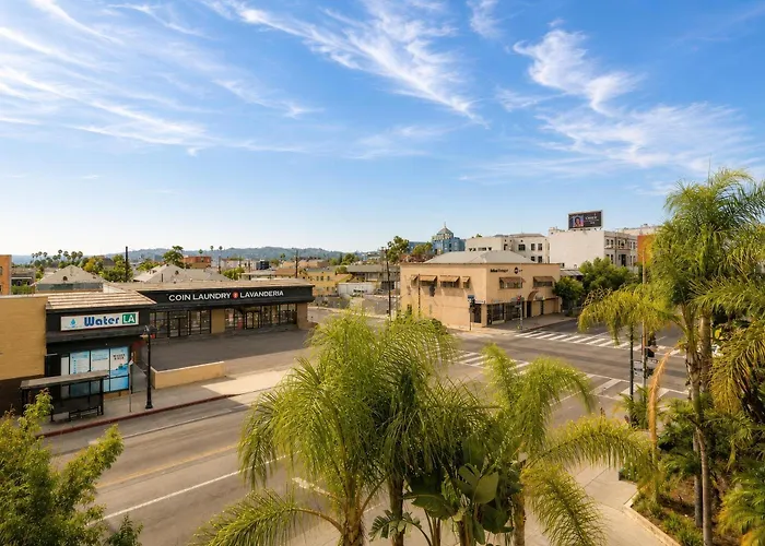 Hollywood Hotel