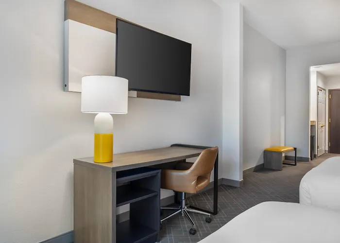 Comfort Inn & Suites Frisco East - Mckinney
