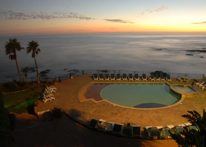 Las Rocas Resort&Spa