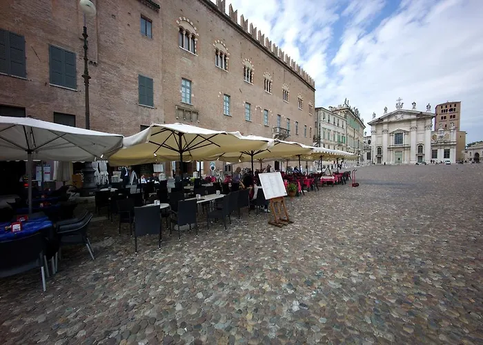 Palazzo Castiglioni Luxury Suites