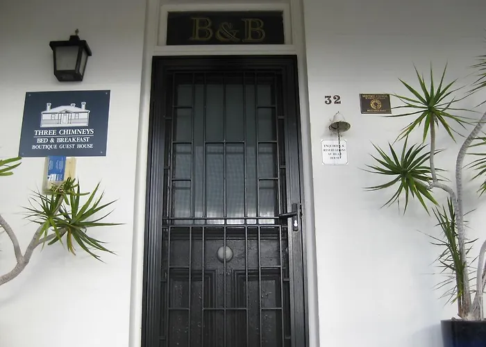 Hotel with view: Three Chimneys Bed And Breakfast Boutique Guest House