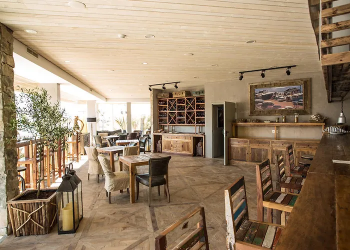 Surfers Lodge Peniche Ferrel 