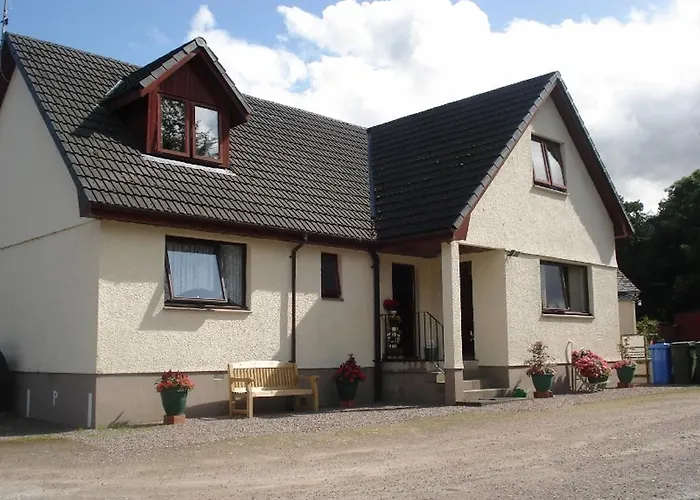 Pets Allowed Hotel Thistle Cottage
