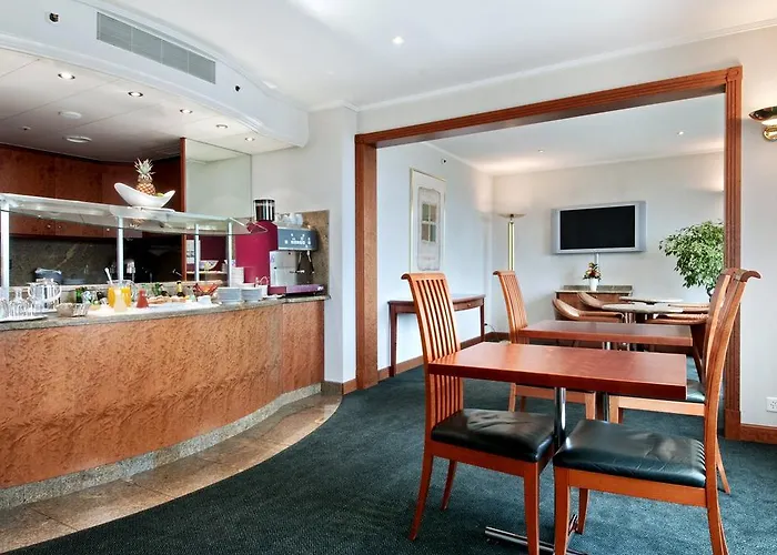 Luxury hotel only: Hilton Basel